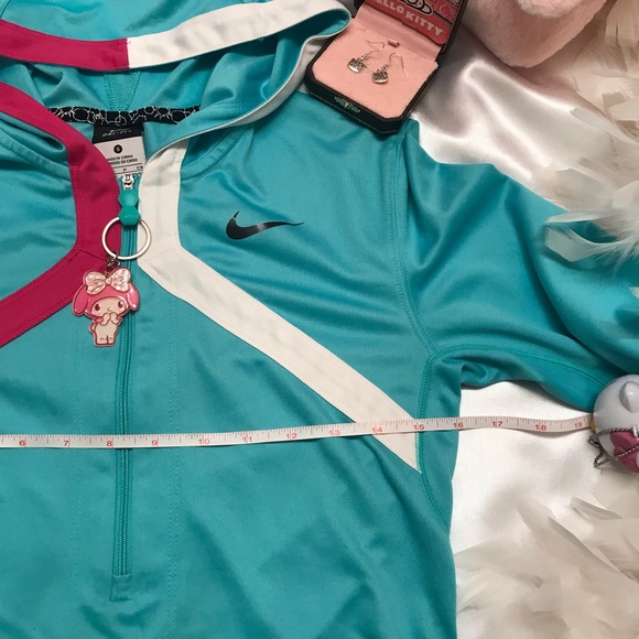 Adorable 🍭vintage my melody 🎵 hoodie and earrings set💕 - Picture 9 of 14